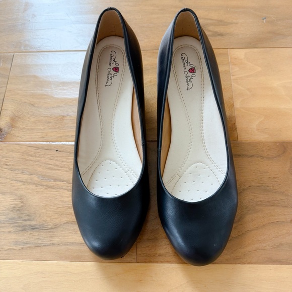 Women’s Journee Collection Black Pumps 2-inch Heel, Size 9.5, Great Condition!! - Picture 4 of 6